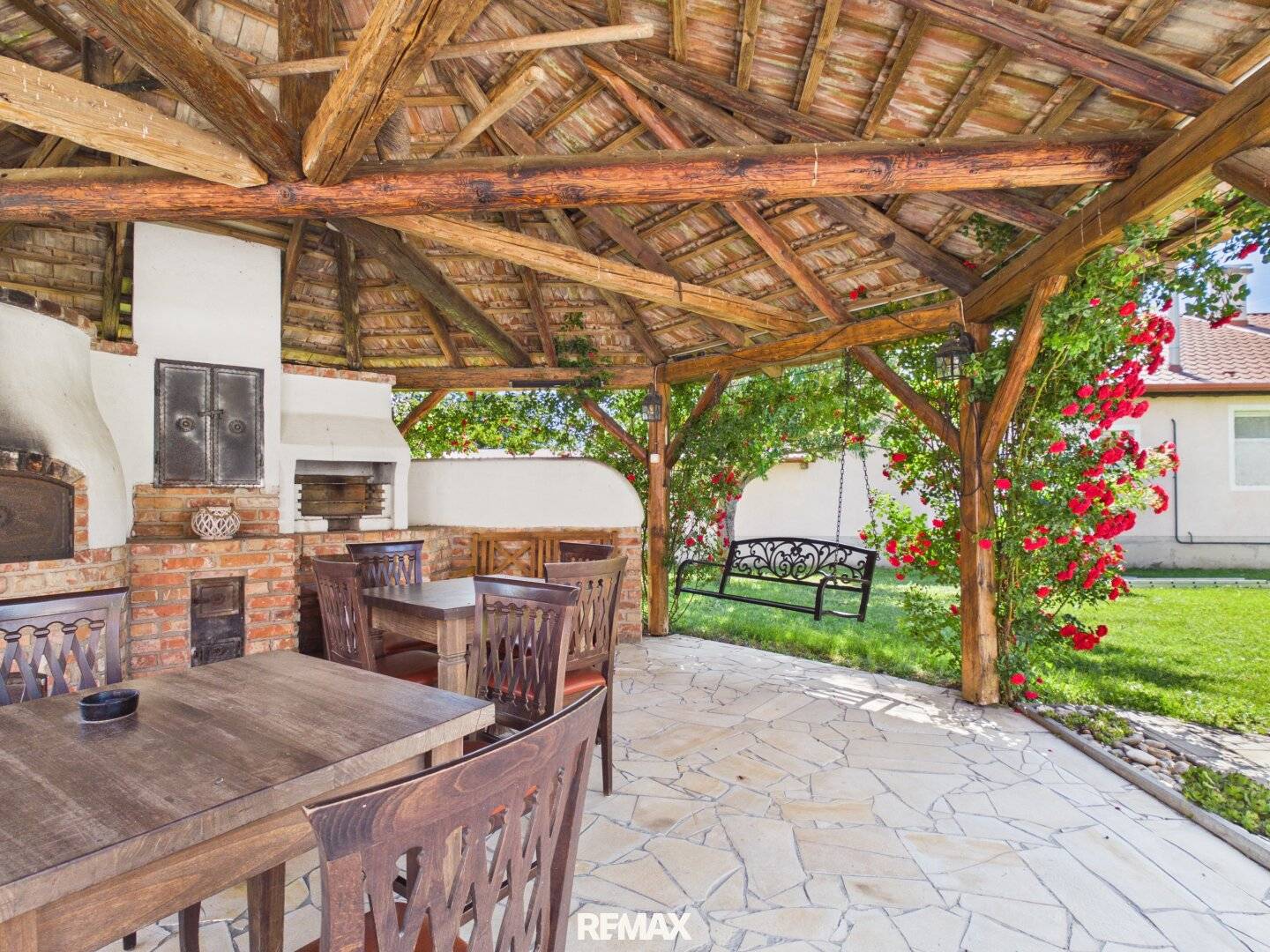 Landhaus mit großem Grundstück und Garten in ruhiger Lage