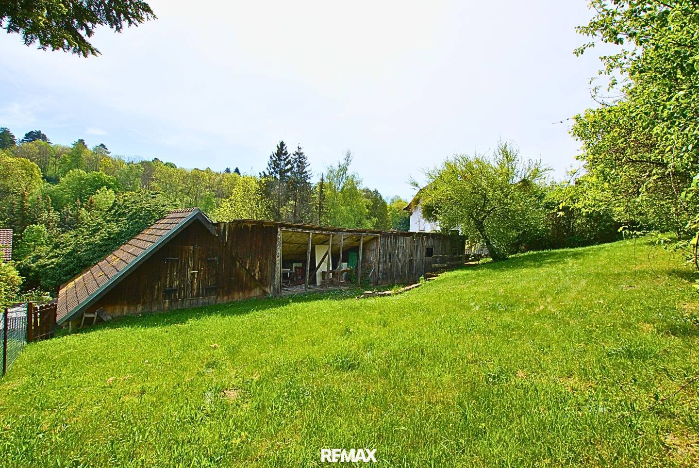 Großes Grundstück mit historischer Villa im Wienerwald