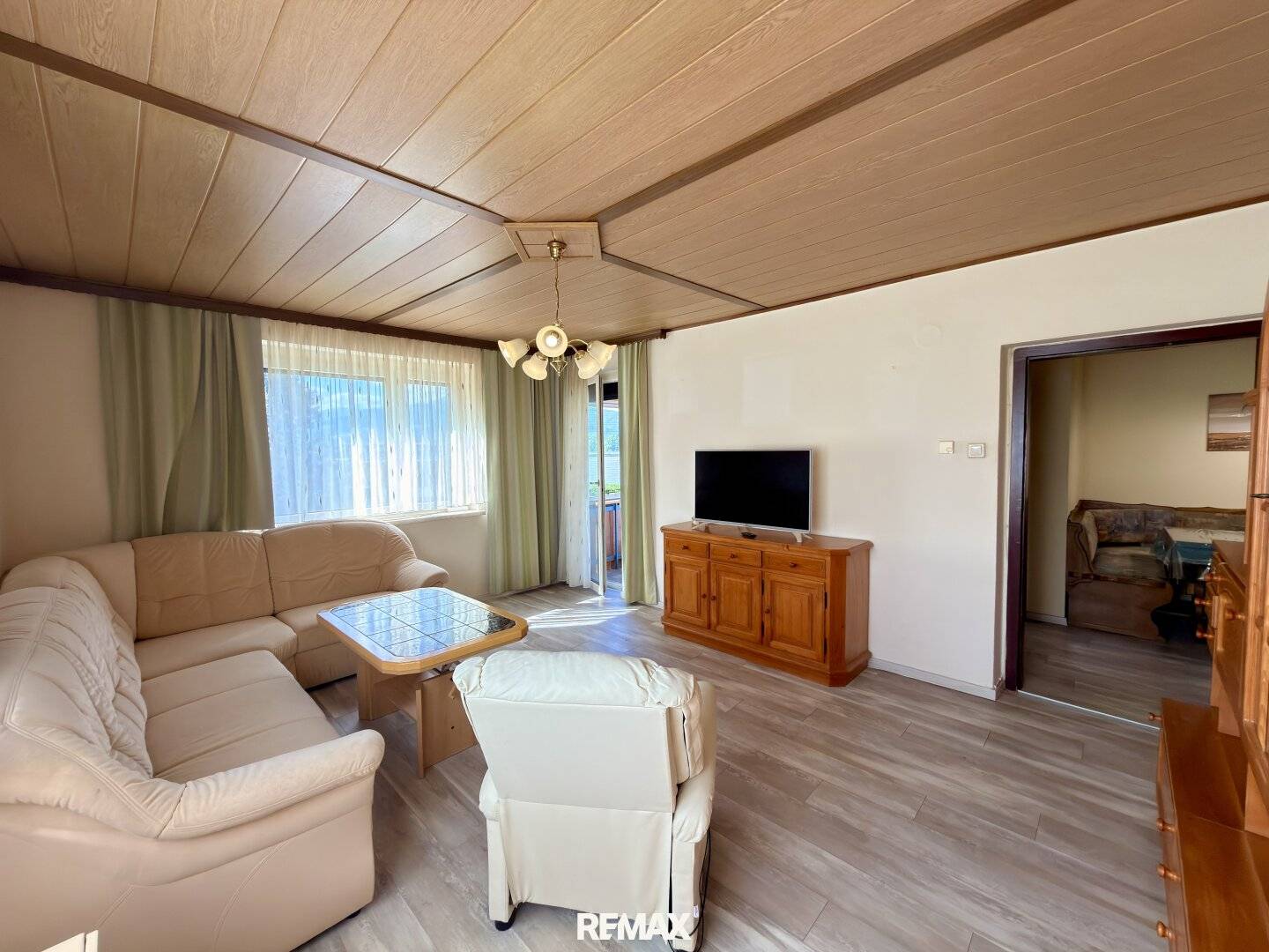 Familienwohnung mit Loggia und Garage in ruhiger Lage