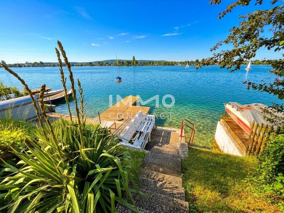 Ferienhaus mit Terrasse und Seeblick am Neufelder See