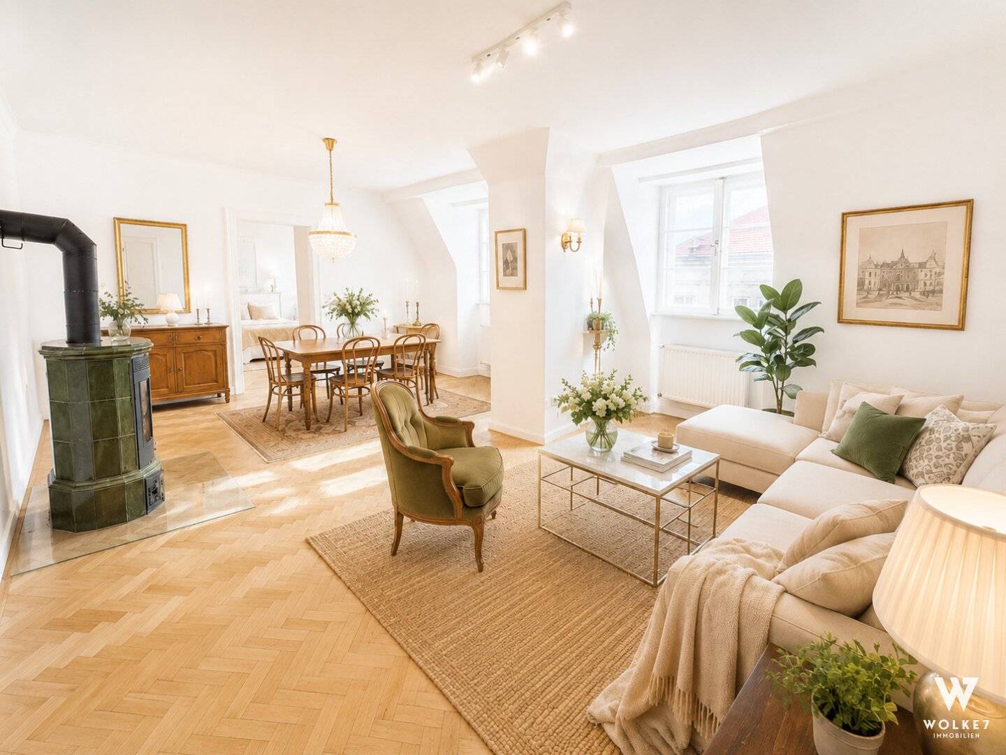 Bright attic apartment with separate kitchen and cellar storage