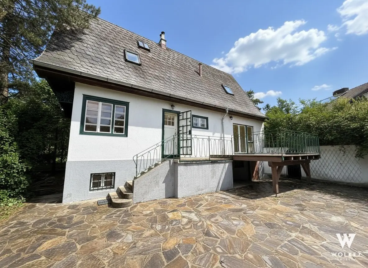 Historisches Haus mit Burgblick und großem Garten in Maria Enzersdorf