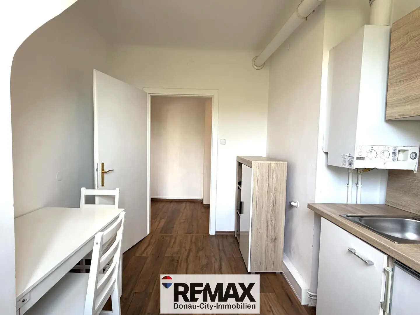 Ruhige Dachgeschosswohnung mit Dachschrägen und Innenhofblick