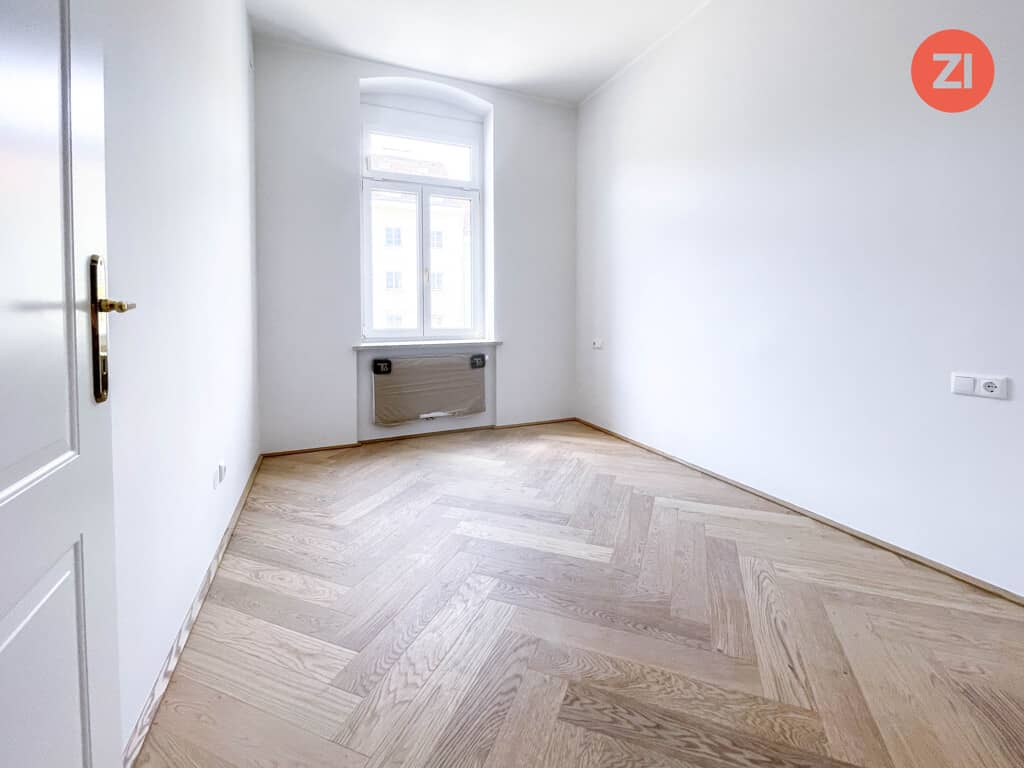 Sanierte Wohnung mit Wohnküche in zentraler Lage