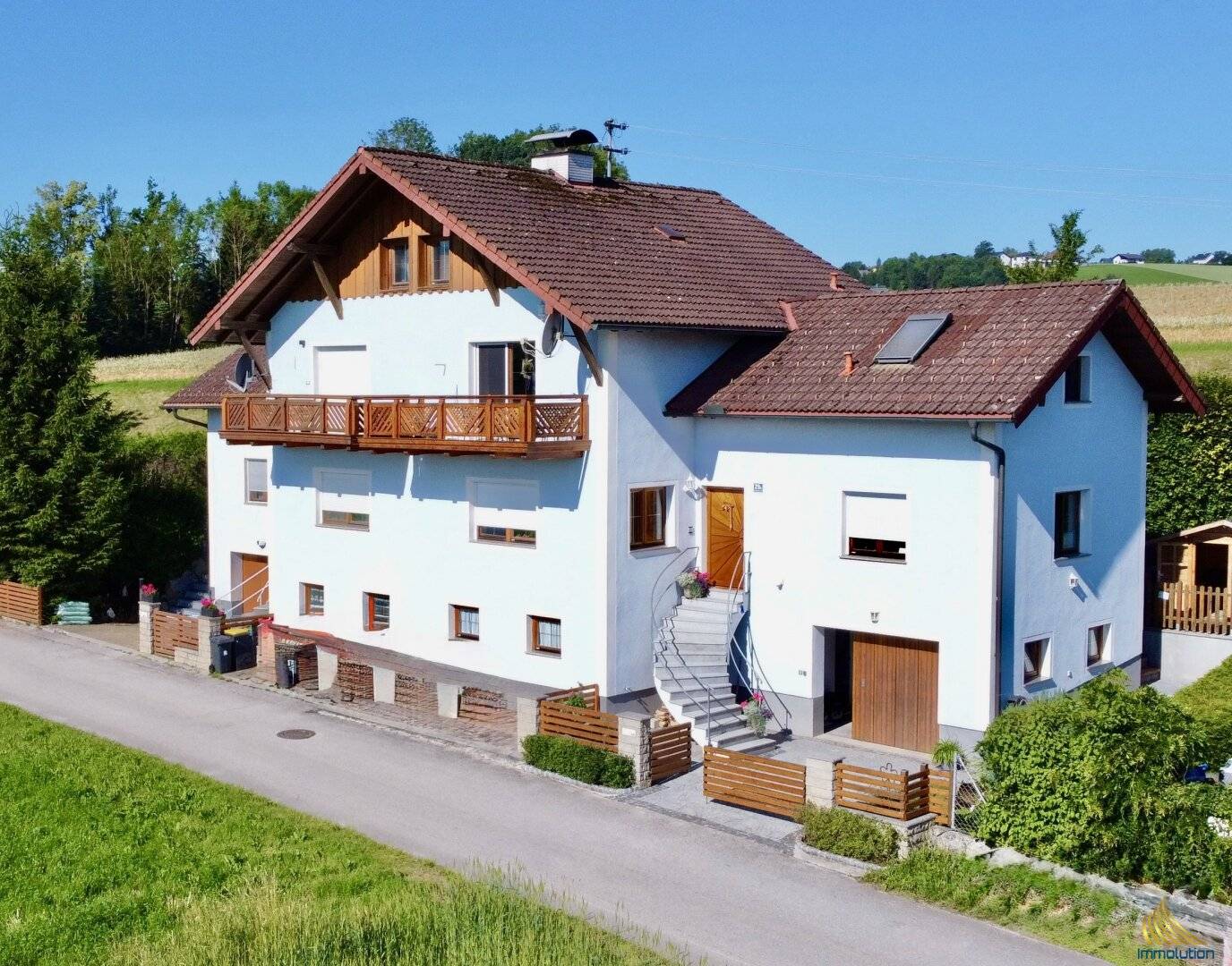 Doppelhaushälfte mit Garten Kamin und Bergblick