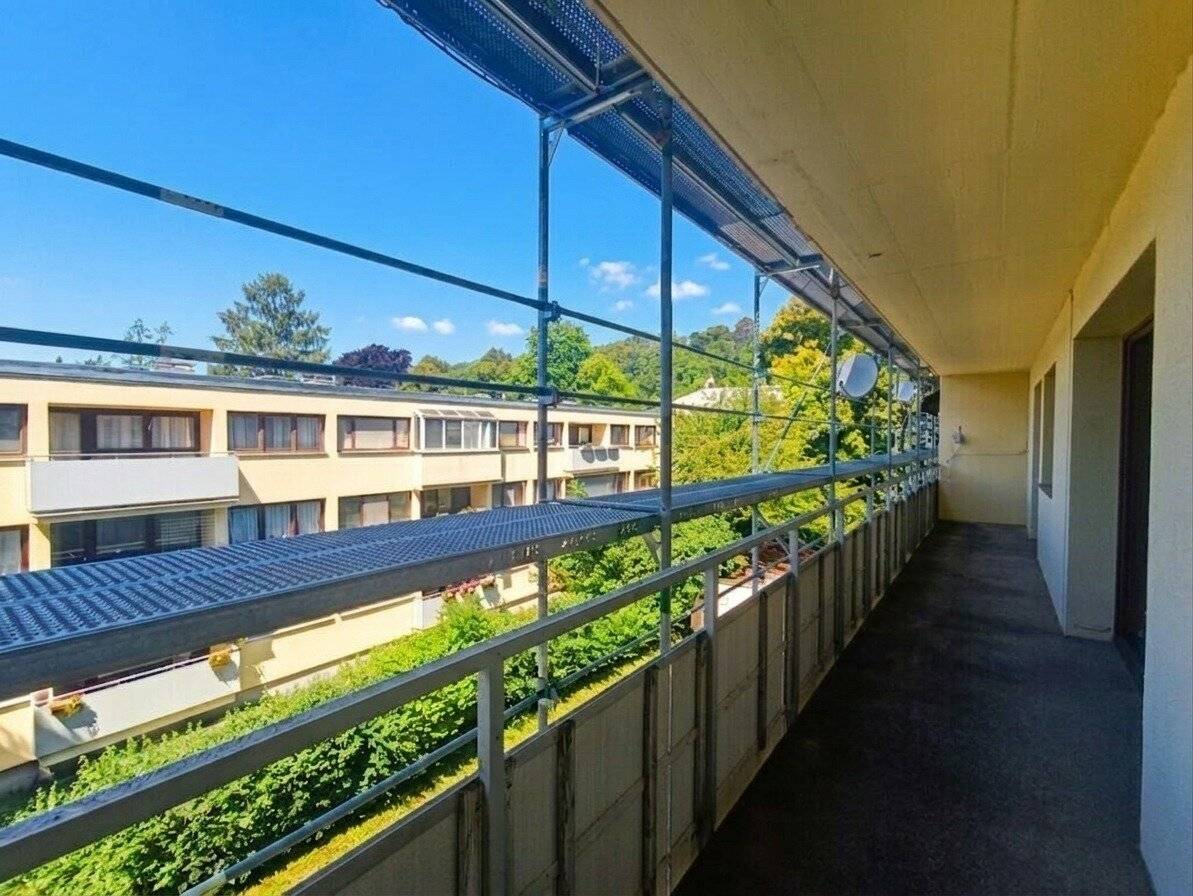 Bright 3-Room Apartment with West-Facing Loggia and Greenery View