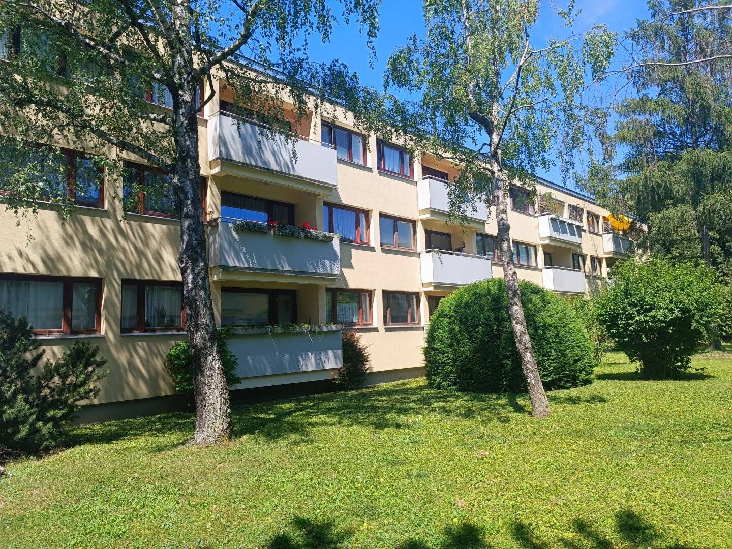 2 Room Apartment with Loggia and Green View
