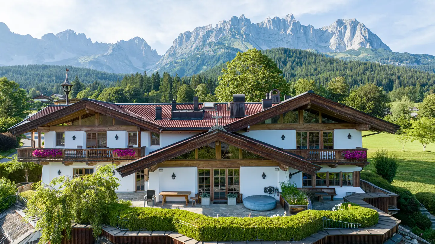 Villa with indoor pool and mountain views in Going am Wilden Kaiser