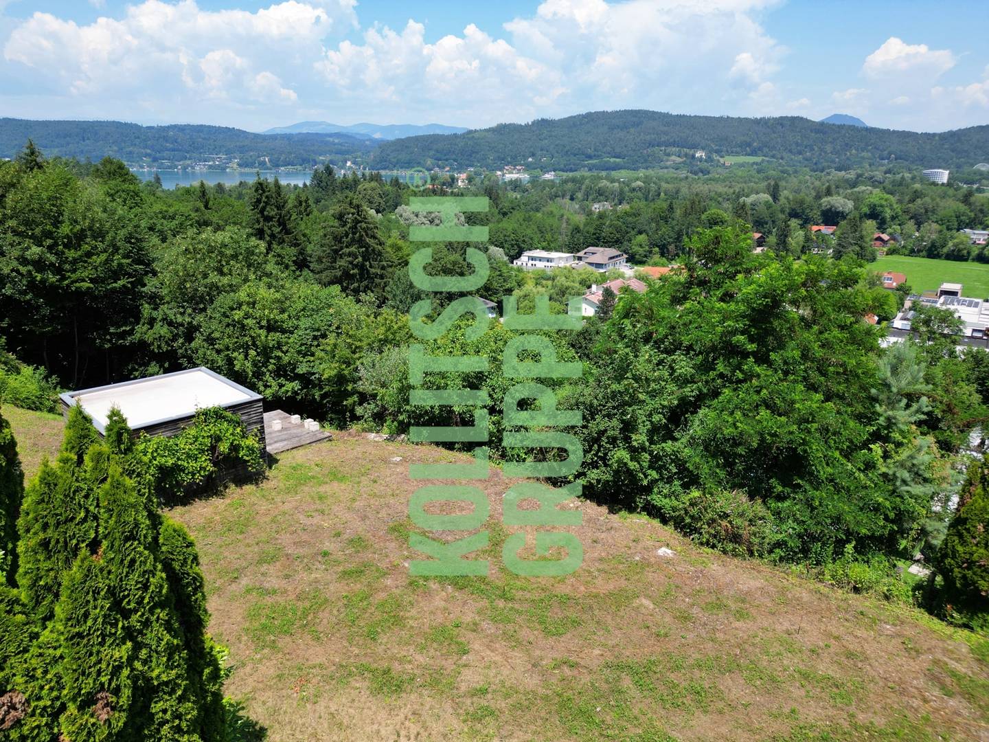 Baugrundstück mit Wörtherseeblick und Baubewilligung