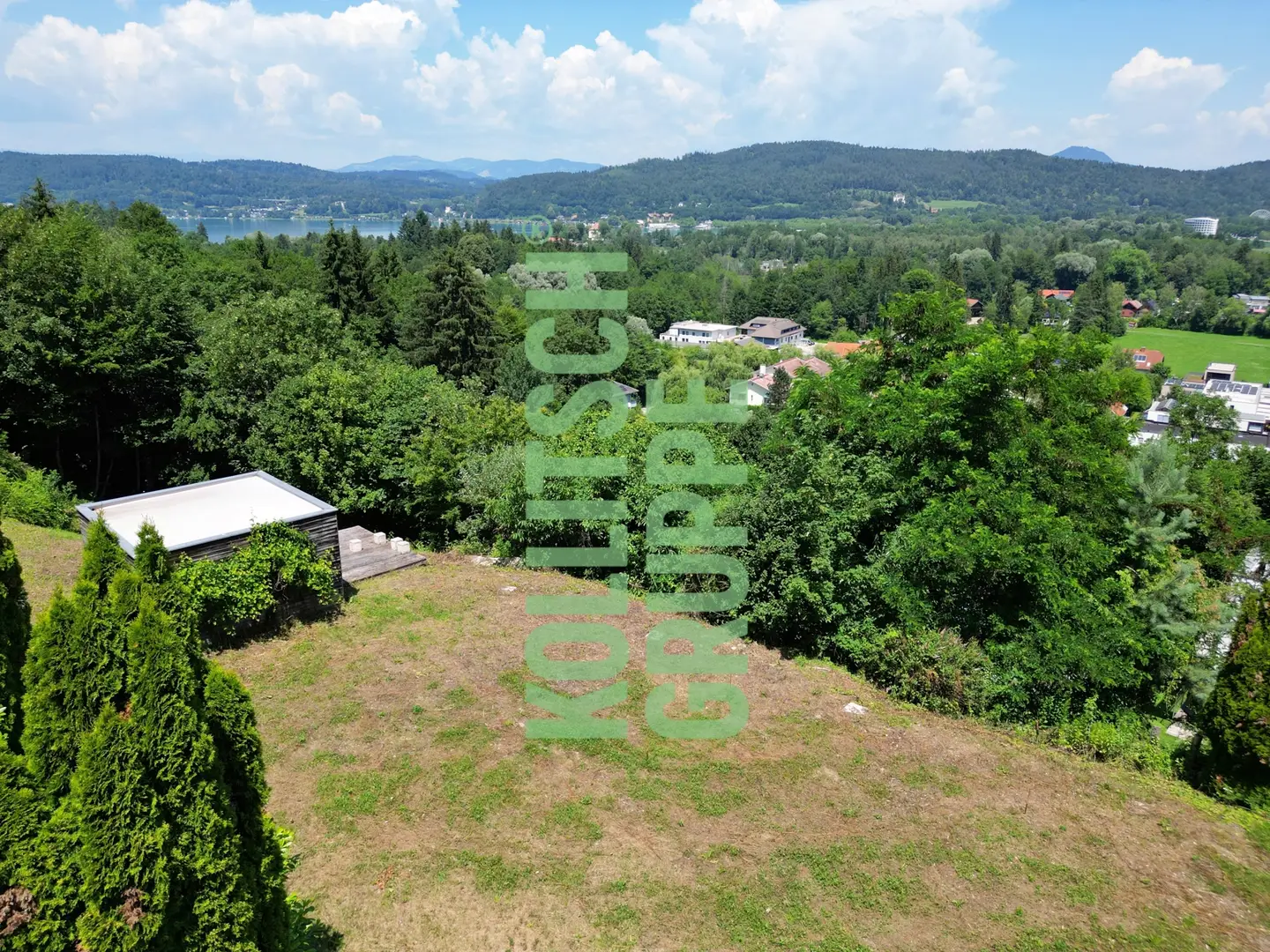 Building plot with Wörthersee view and building permit