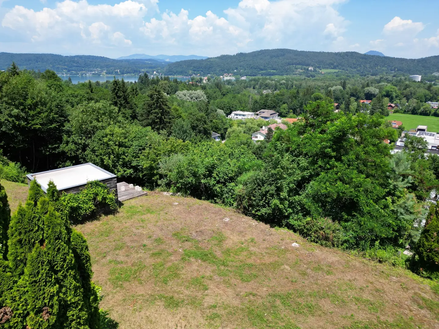 Building plot with Wörthersee view and building permit