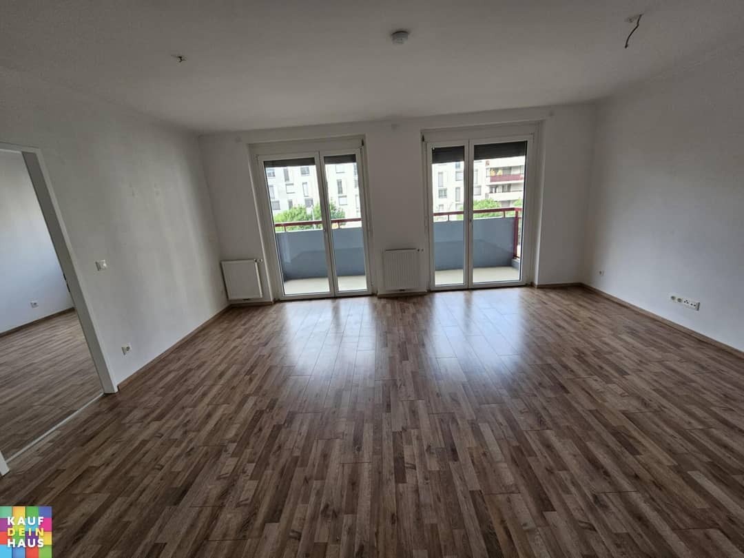 Apartment 3 months rent free commission free loggia