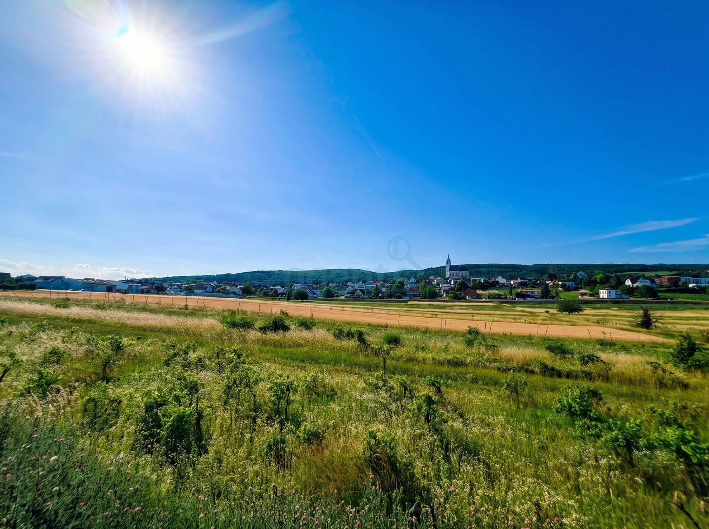 Ebenes Baugrundstück in ruhiger Siedlungslage