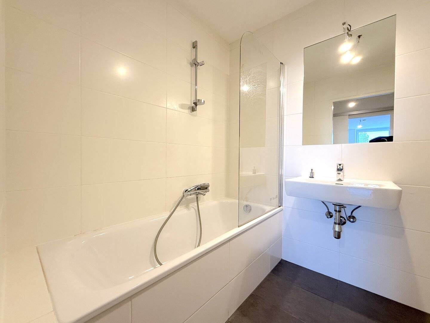 Charming 2-room apartment directly on the Danube