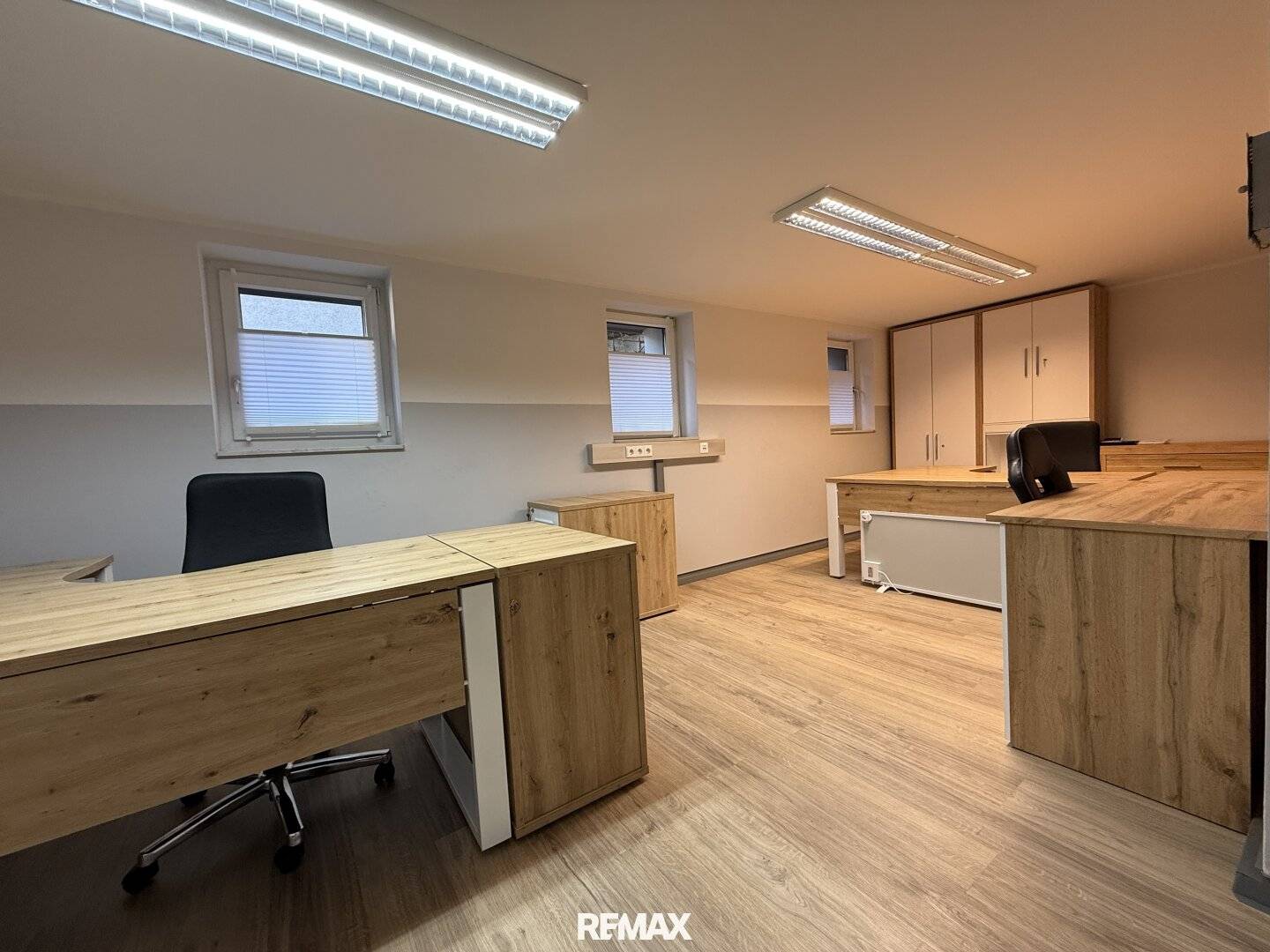 Gewerbeeinheit mit Werkstatt und Büro