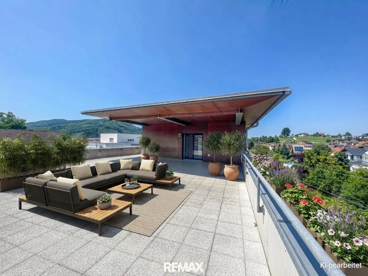 Penthouse with large rooftop terrace and Traunstein view