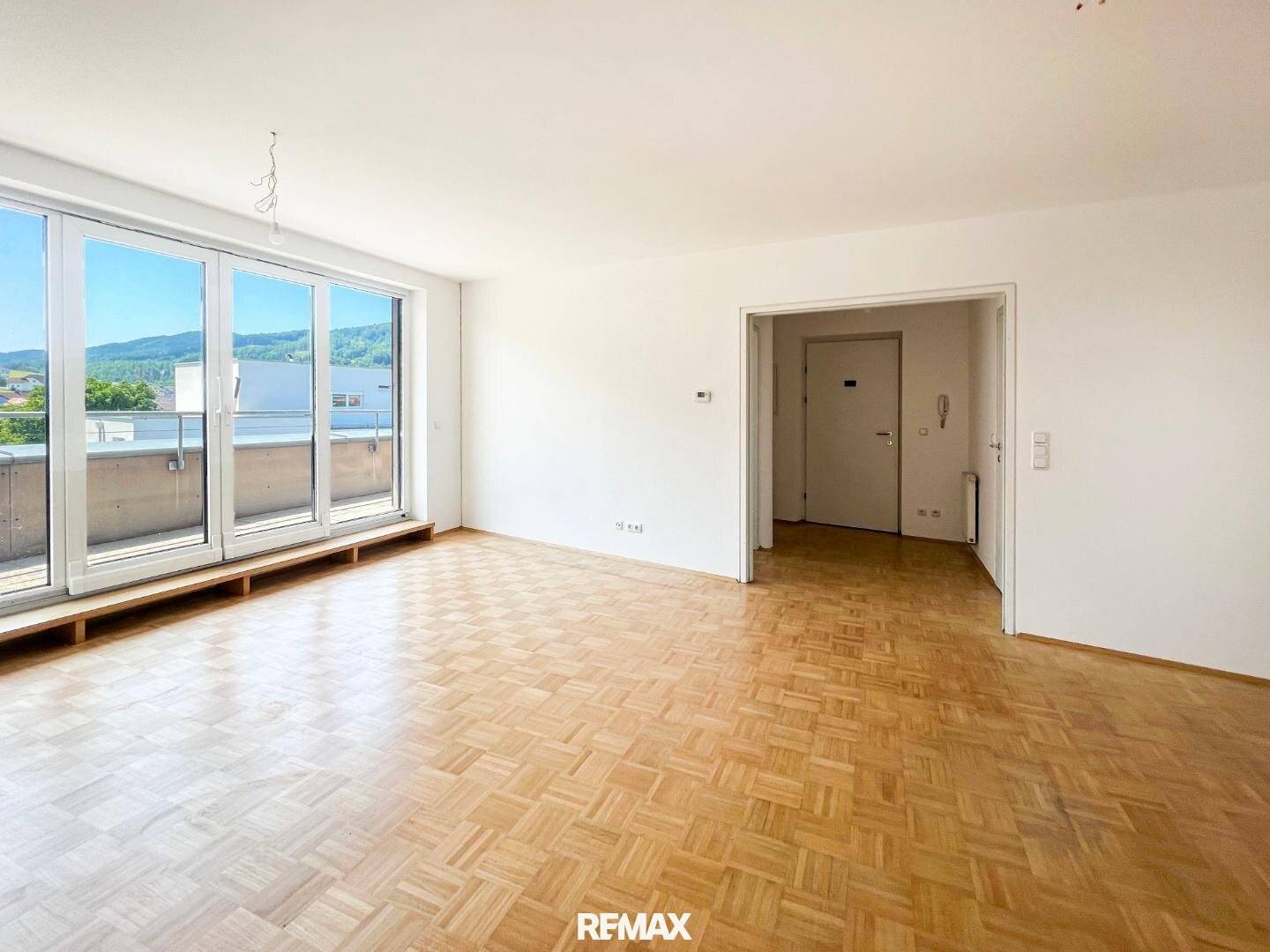 Dachgeschosswohnung mit großer Dachterrasse und Traunsteinblick