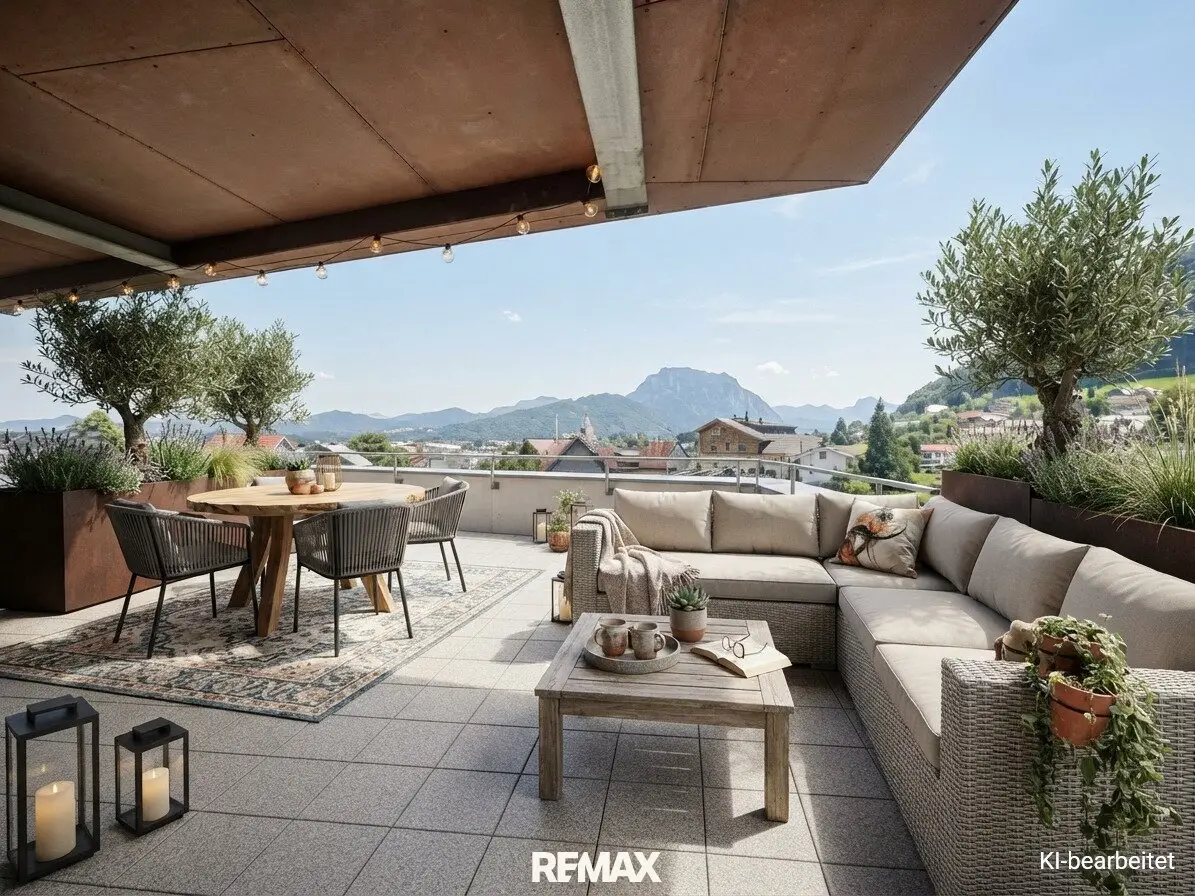 Penthouse with large rooftop terrace and Traunstein view