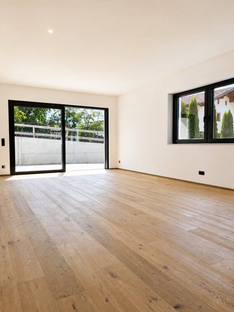 Neubau Doppelhaushälfte mit Garten und Terrassen in sonniger Ruhelage