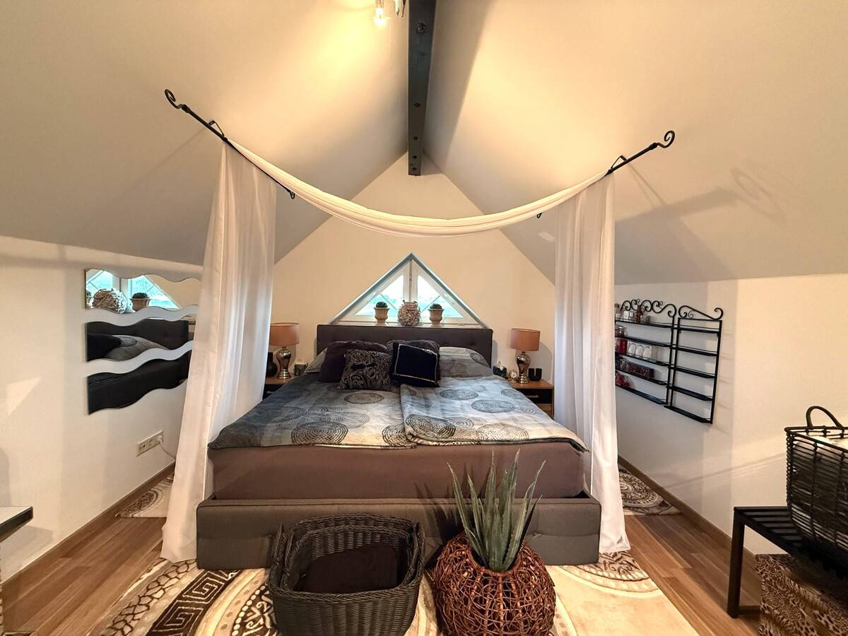 Helle Maisonettewohnung mit Balkon und Kellerabteil