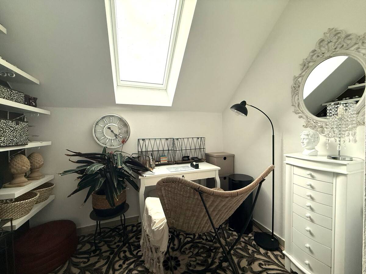 Helle Maisonettewohnung mit Balkon und Kellerabteil