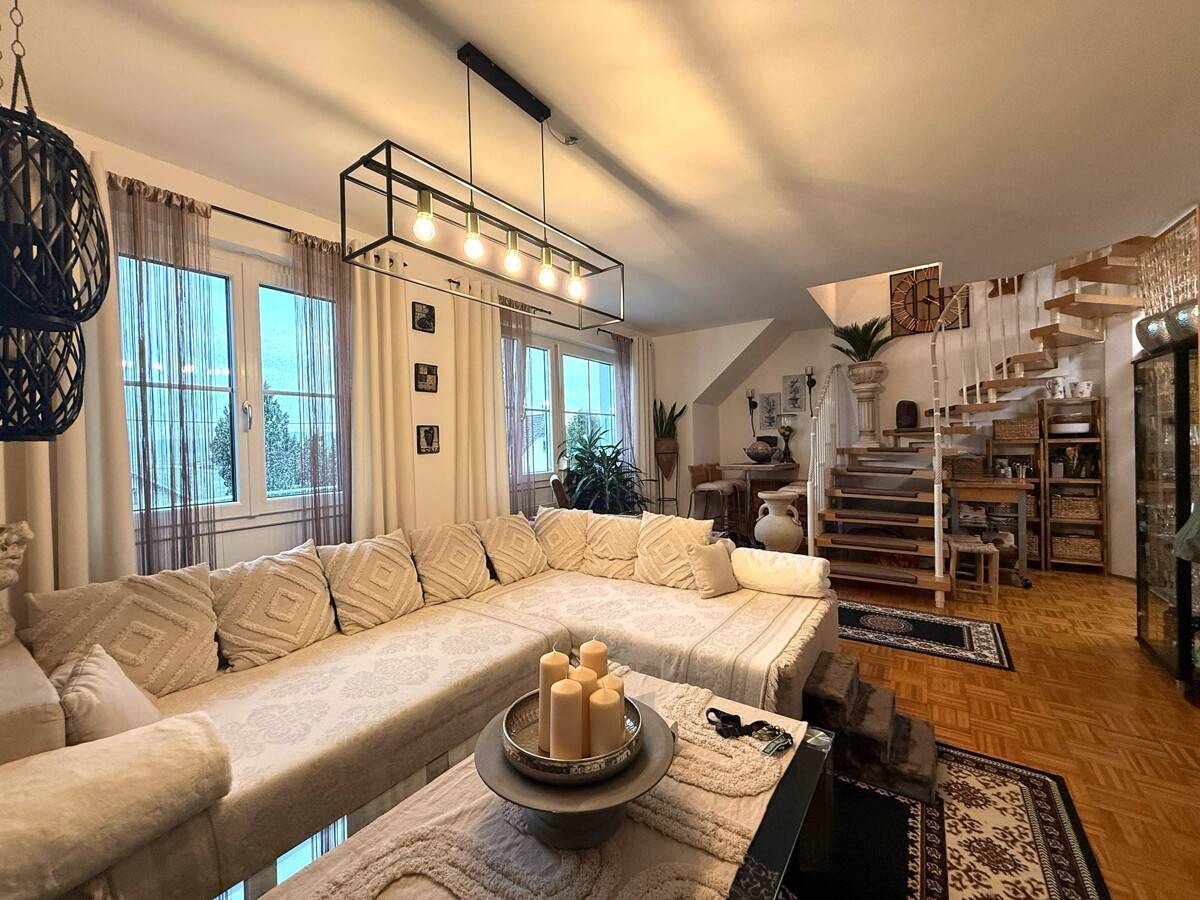 Helle Maisonettewohnung mit Balkon und Kellerabteil