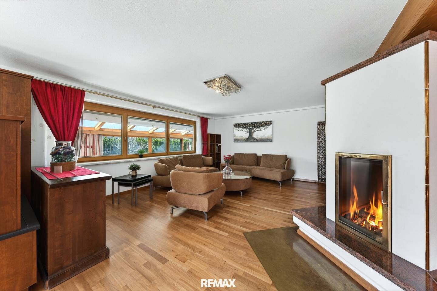 Mehrfamilienhaus mit Garten Terrasse und Sauna in sonniger Lage