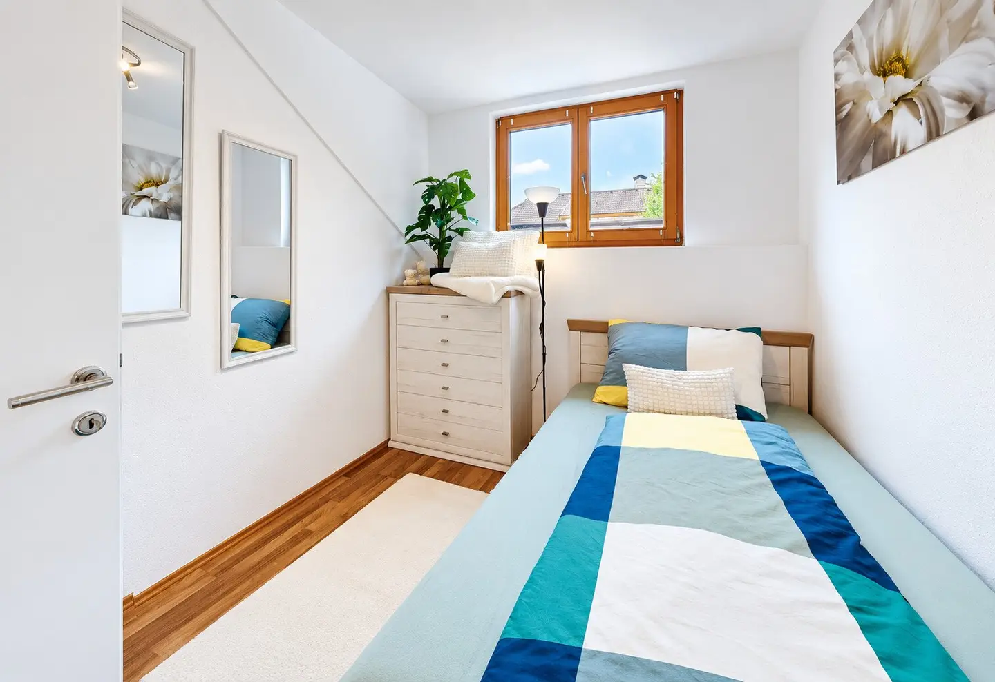 Ferienwohnung mit sonnigem Balkon und Parkettboden in ruhiger Naturlage