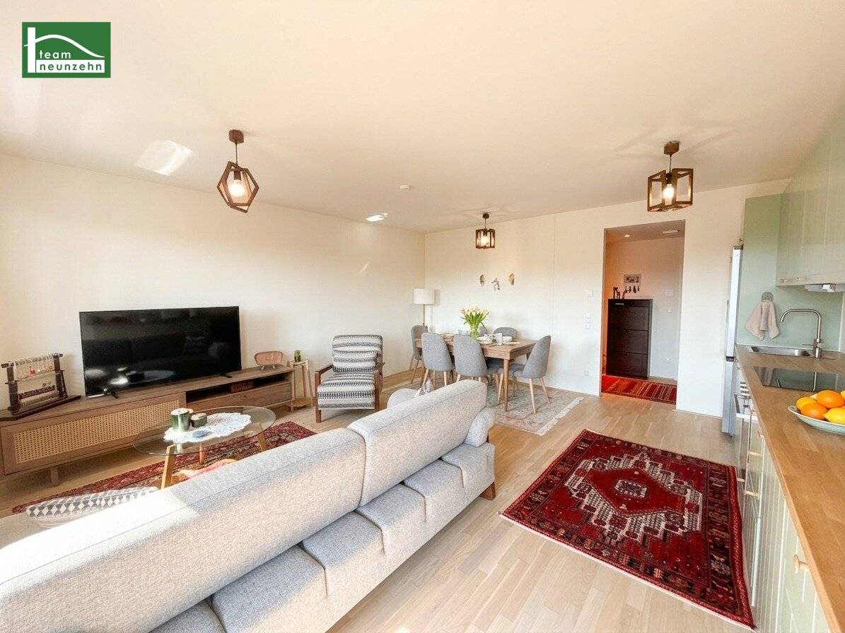 Bright apartment with balcony near Badeteich Hirschstetten