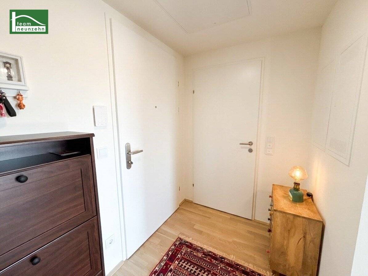 Bright apartment with balcony near Badeteich Hirschstetten