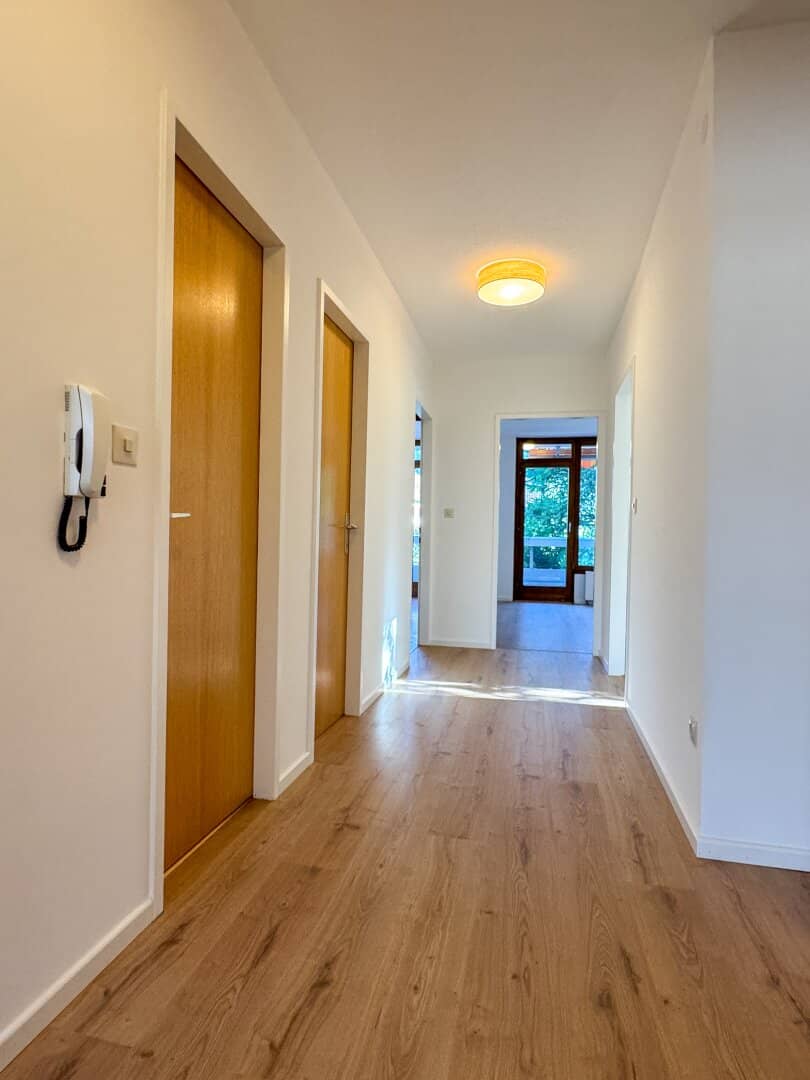 Erdgeschosswohnung mit sonniger Terrasse und Bergblick