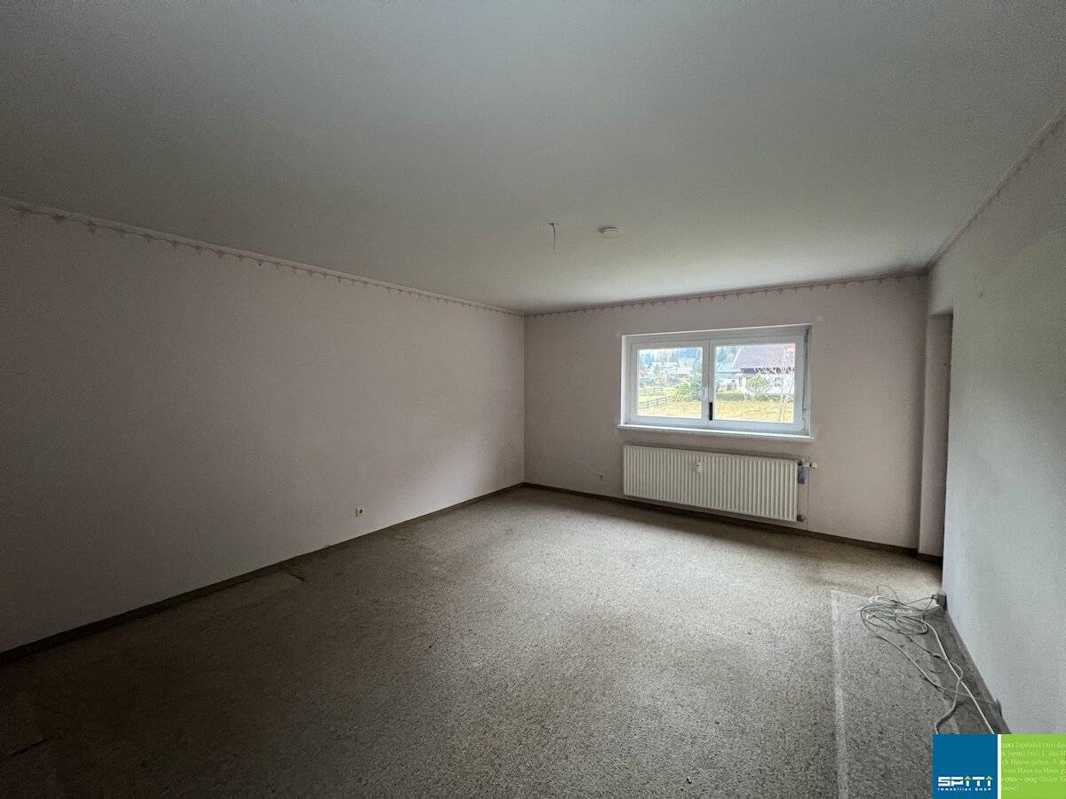 Ground floor apartment with loggia and parking space