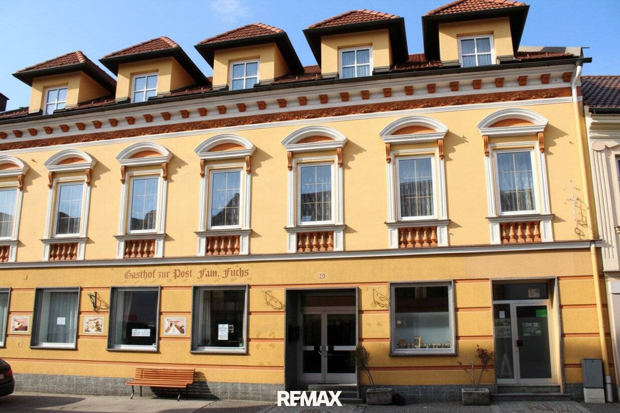 Traditionshaus mit Gastronomie Saal und Wohneinheiten