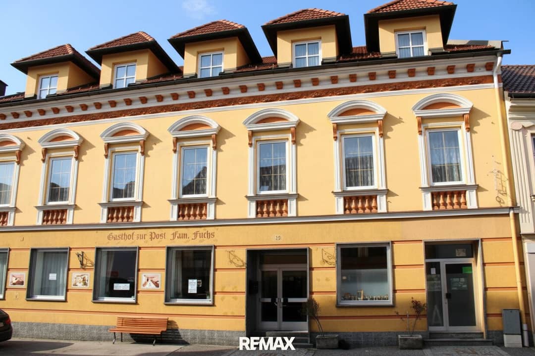 Traditionshaus mit Gastronomie Saal und Wohneinheiten
