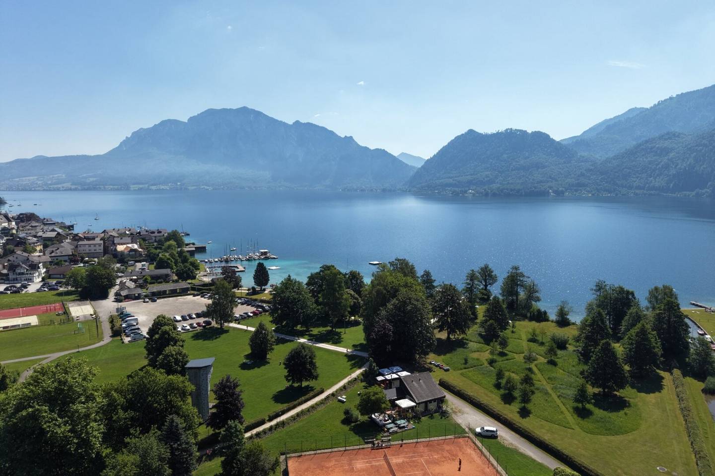 Wohnung mit Balkon und Seeblick in ruhiger Lage
