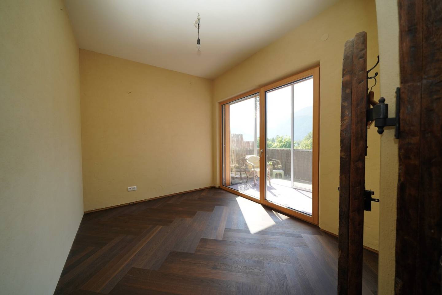 Wohnung mit Balkon und Seeblick in ruhiger Lage