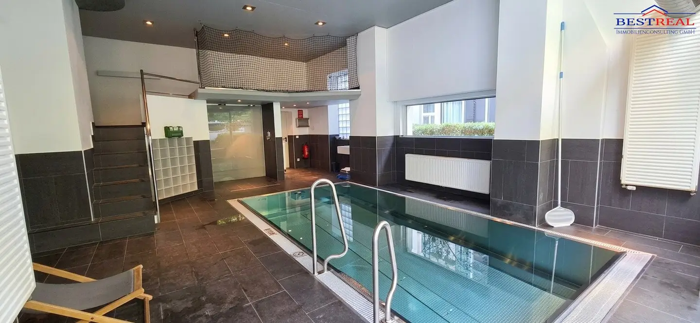 Pärchenhit  Altbau-Wohnung mit Indoorpool-SPA