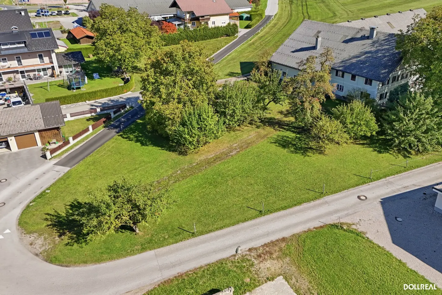 Sonnige Bauparzelle im Obstgarten von Straßwalchen