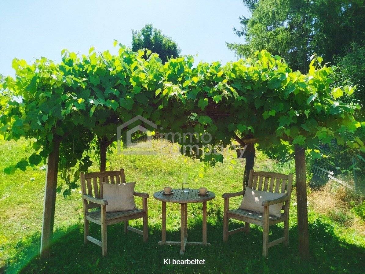 Einfamilienhaus mit Pool Garten und Garage in Steinbrunn
