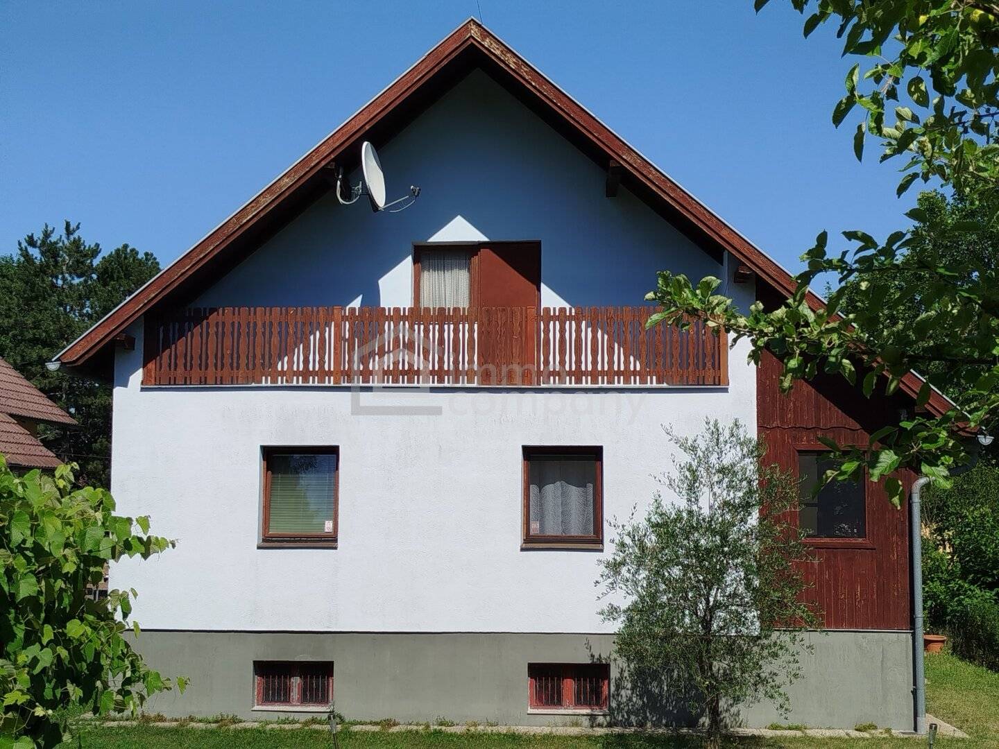 Einfamilienhaus mit Pool Garten und Garage in Steinbrunn