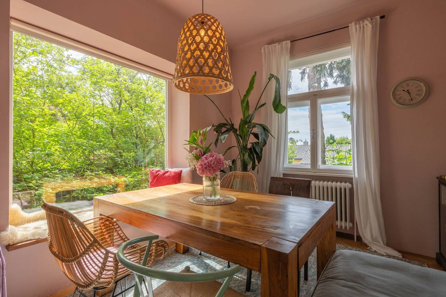 Family house with large garden on Maurer Berg