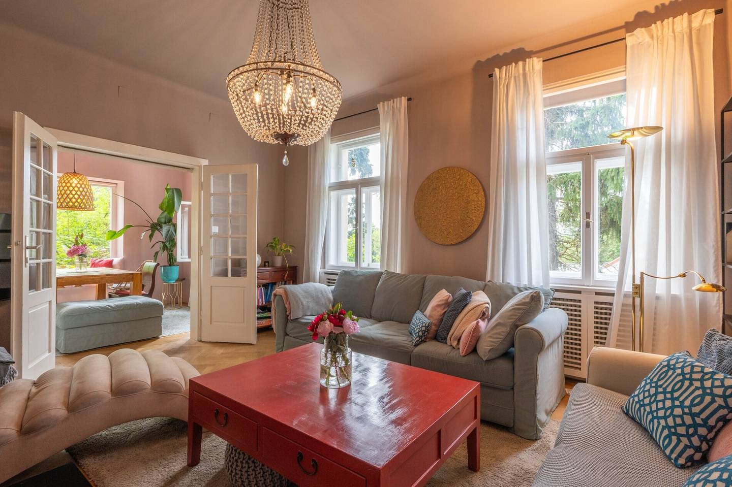 Family house with large garden on Maurer Berg
