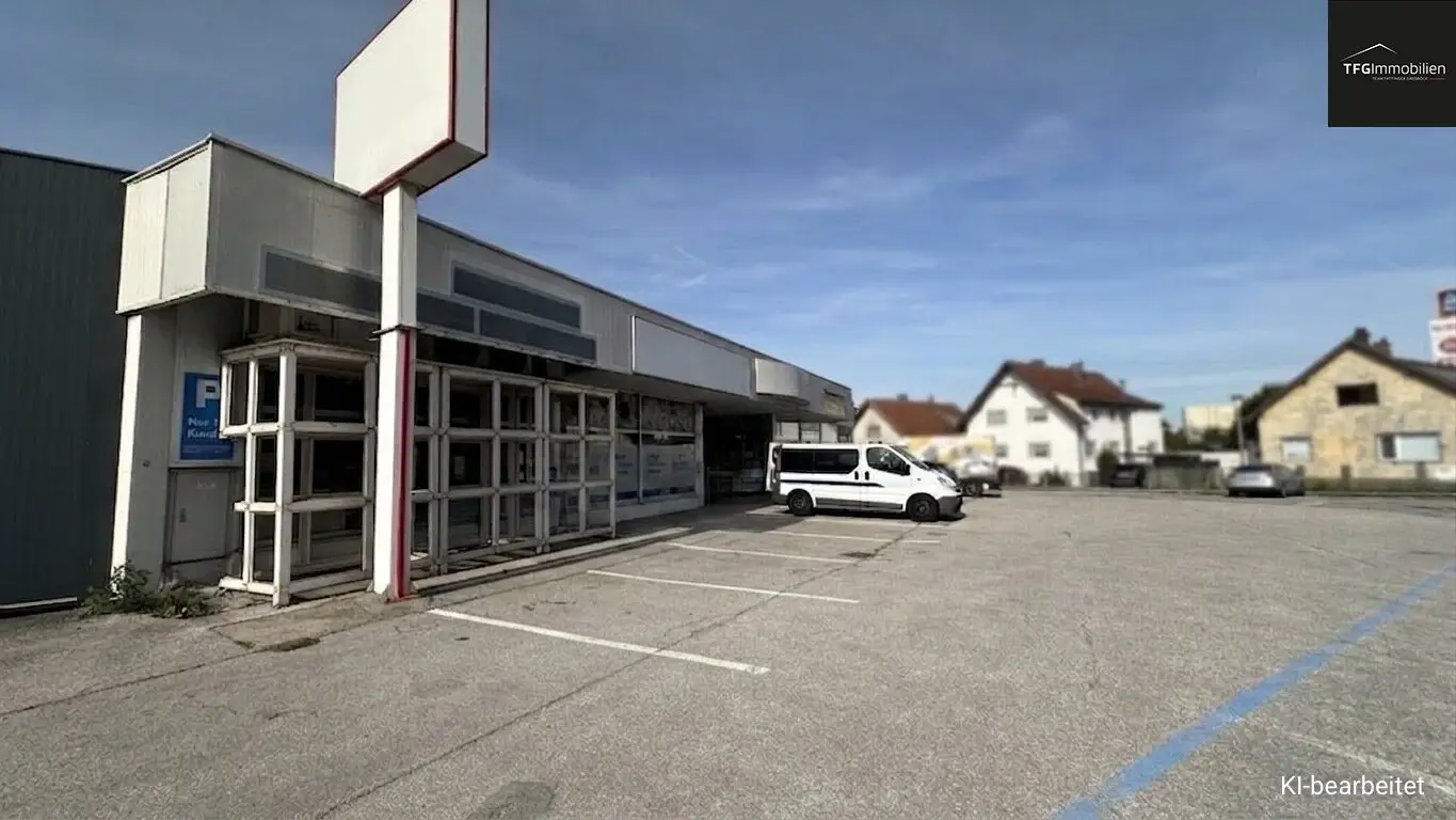 Retail Space with Parking and Heat Pump Heating
