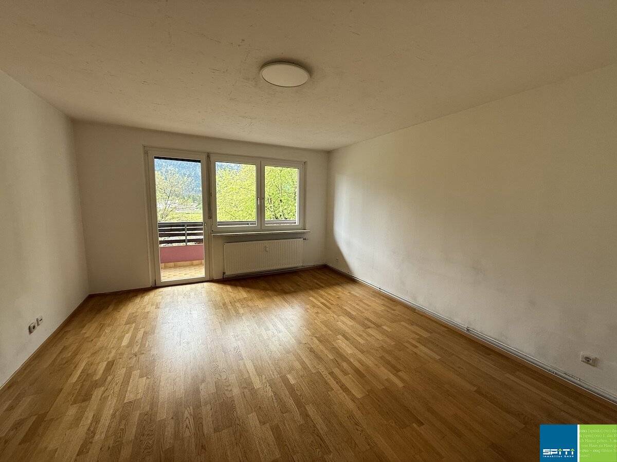 Bright 3-room apartment with loggia and parking in Hermagor