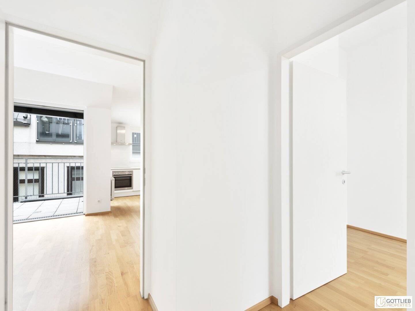Helles Dachgeschoss mit zwei Terrassen in Innenhoflage