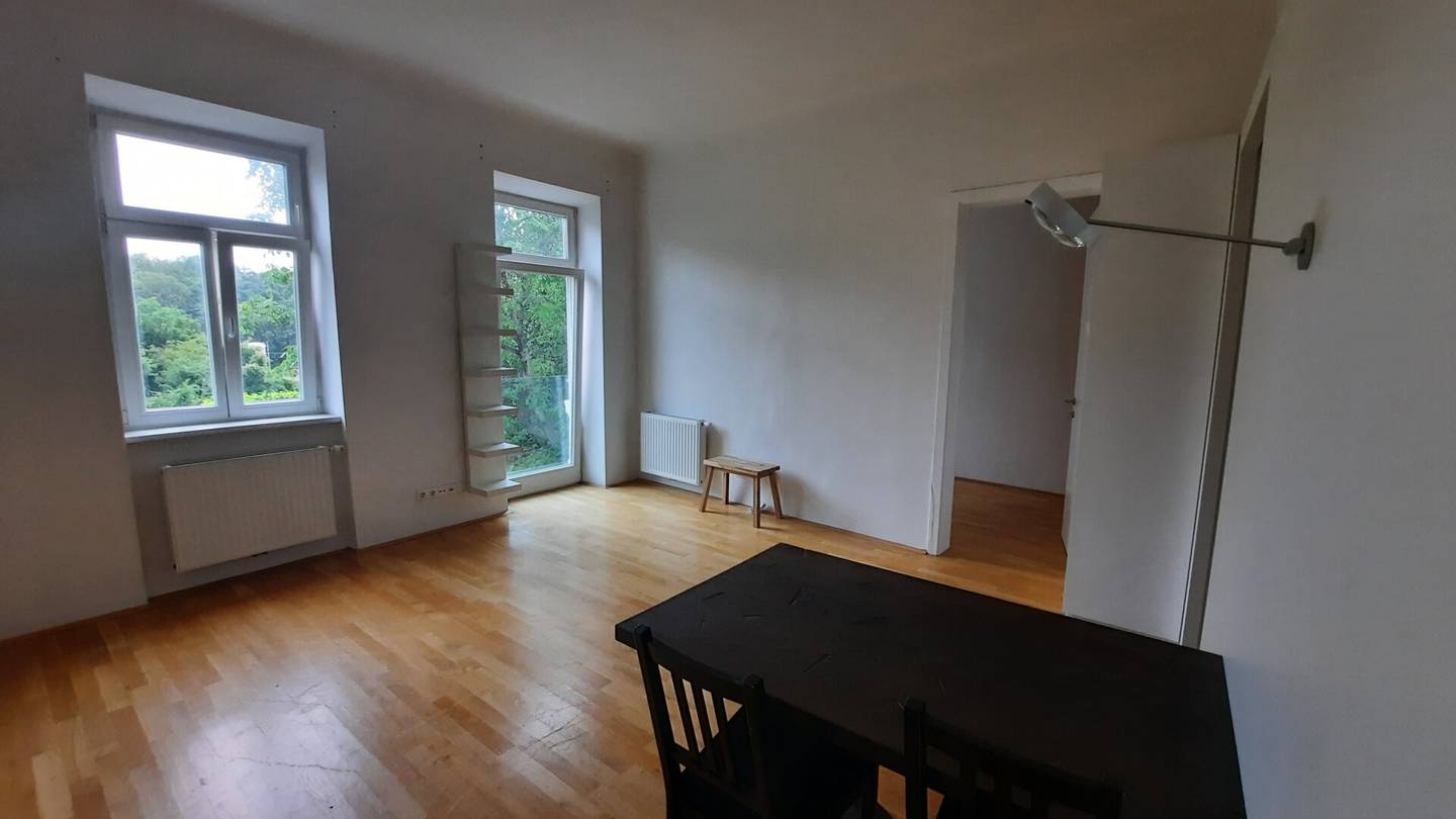 Charmante Altbauwohnung mit Parkett und Balkon am Obkirchermarkt