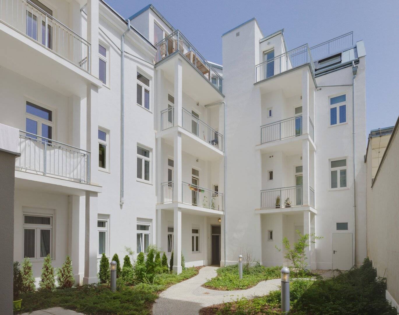 Charmante Altbauwohnung mit Parkett und Balkon am Obkirchermarkt