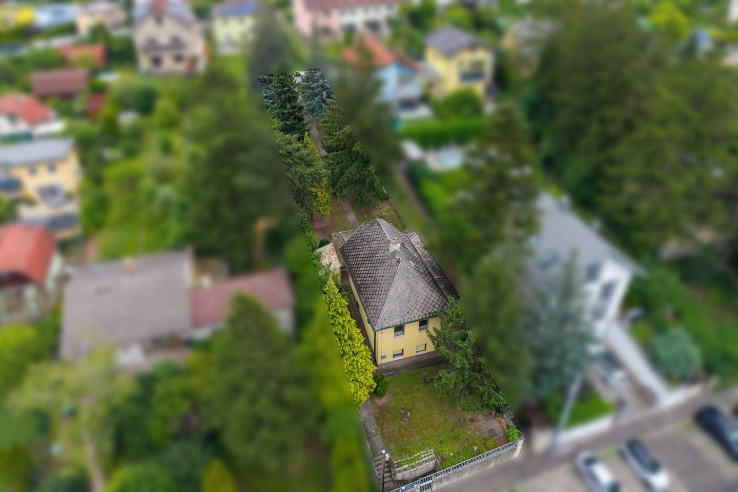 Sanierungsbedürftiges Haus mit Garten in Grünruhelage