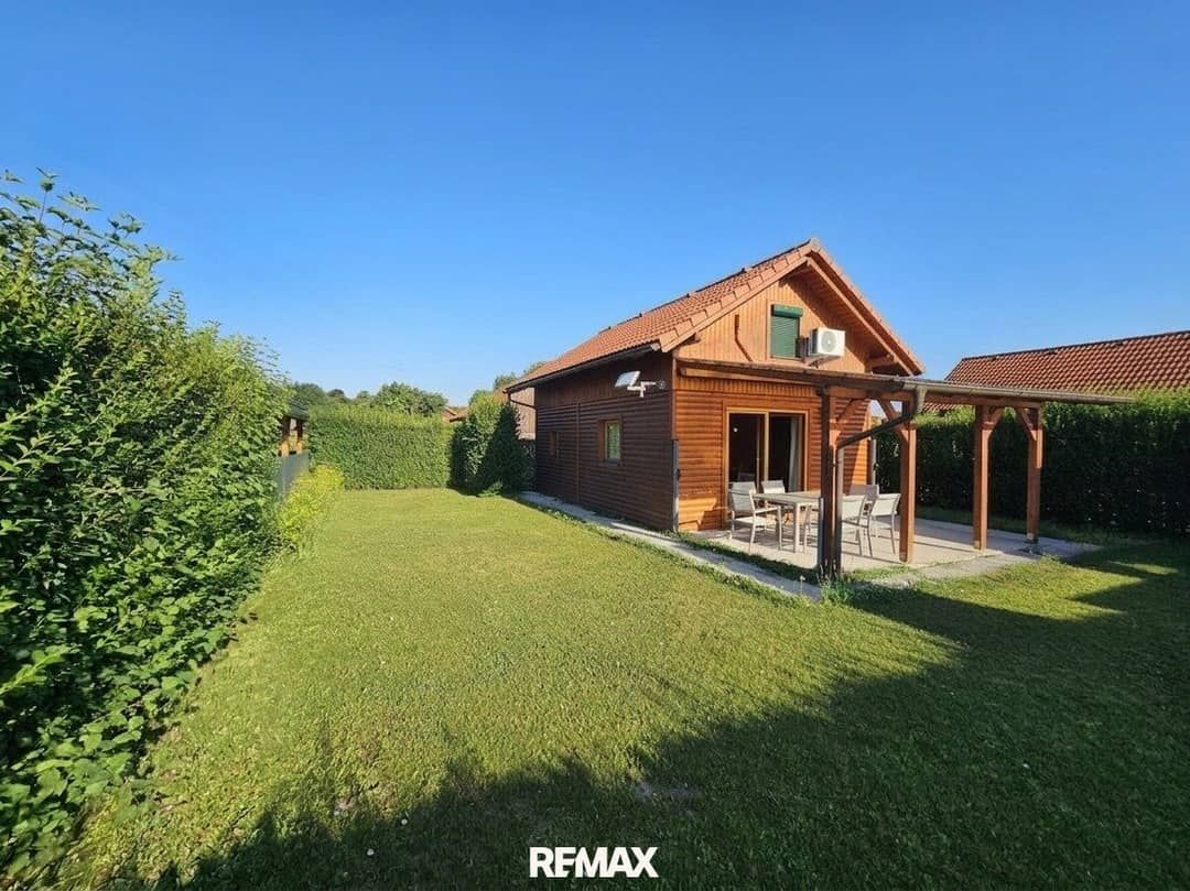 Gemütliches Ferienhaus mit Terrasse und Garten in Kronstorf