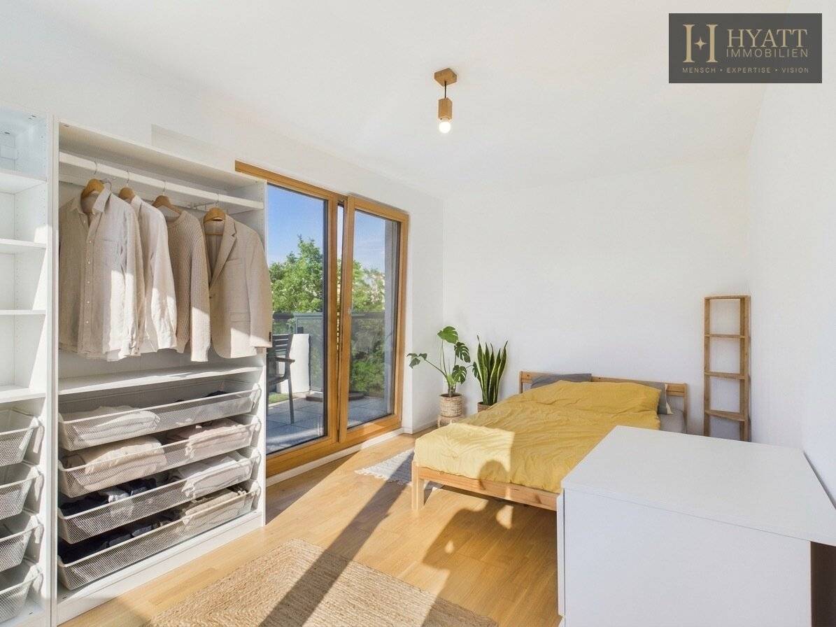 Like-new penthouse apartment with balcony and terrace